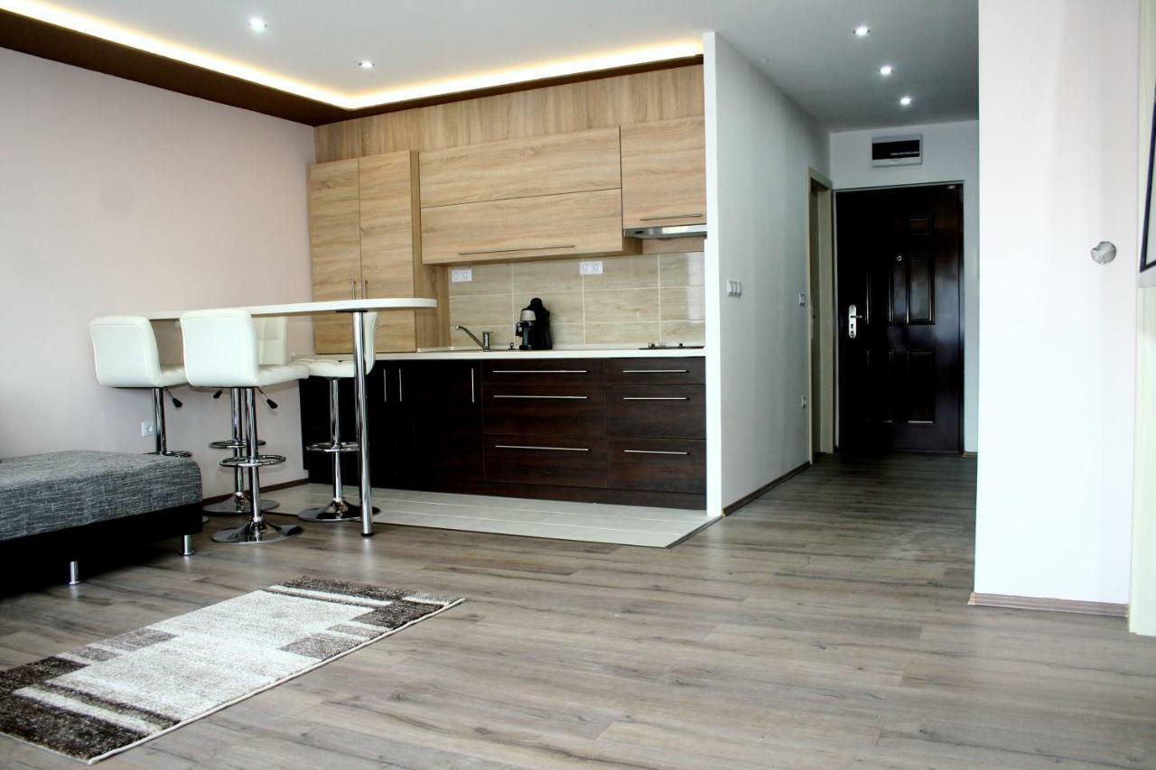 F&M Apartman إغير المظهر الخارجي الصورة